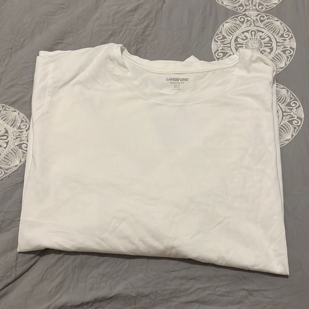 Brand new lands end relaxed fit long sleeved t-shirt